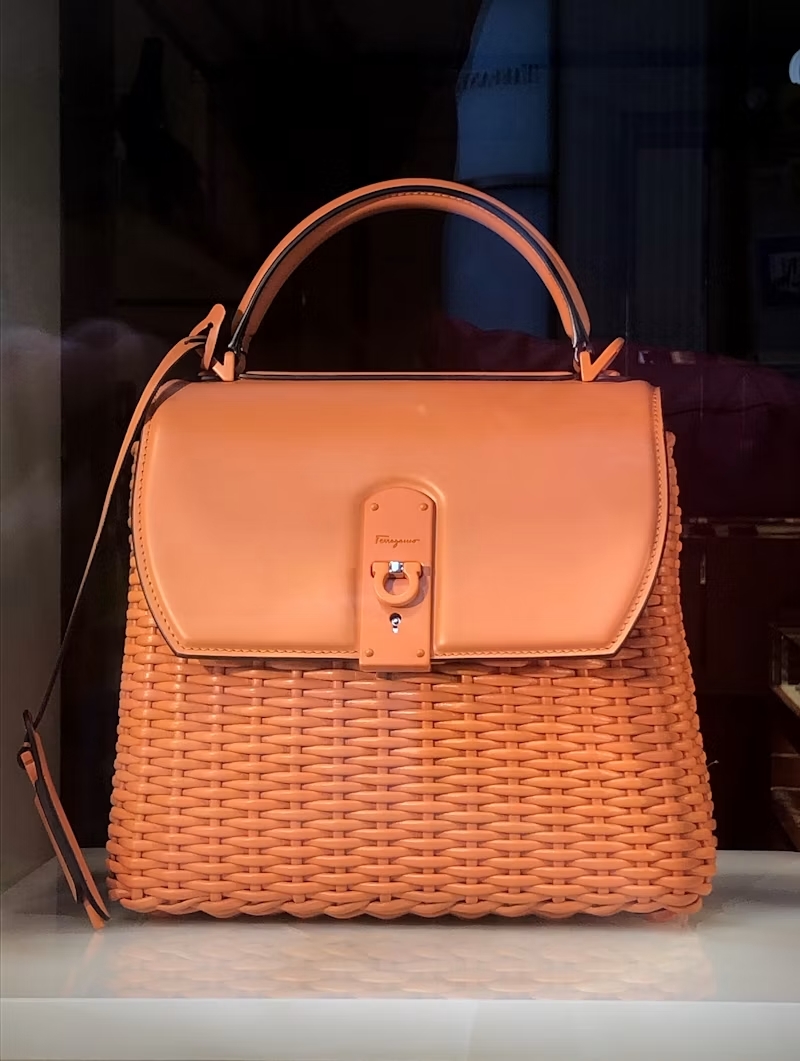 Американские брендовые сумки: как заказать оригинальные сумки Coach из США с доставкой